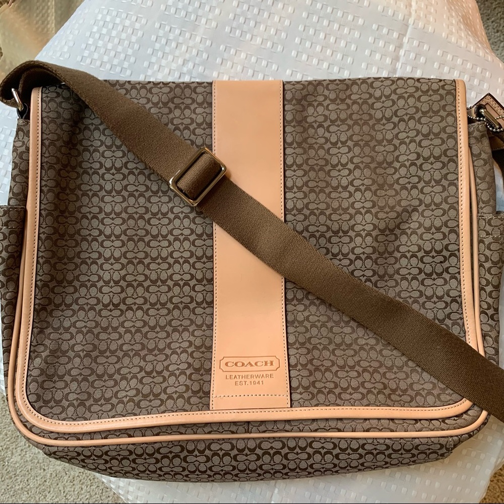 Coach Messenger